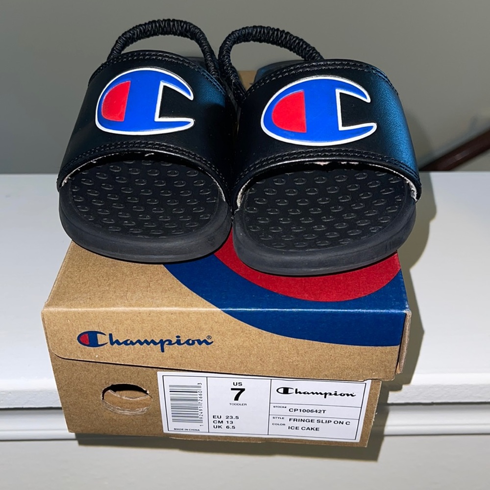 Champions toddler flip flop size 7c